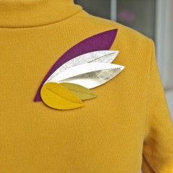 Brooch GLAM - VIOLET & yellow - leaf